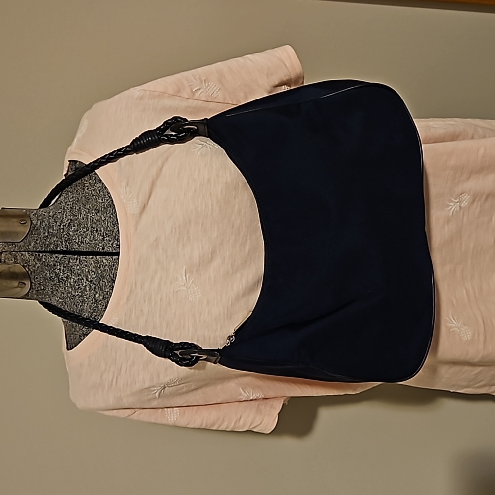 Avenue navy shoulder purse